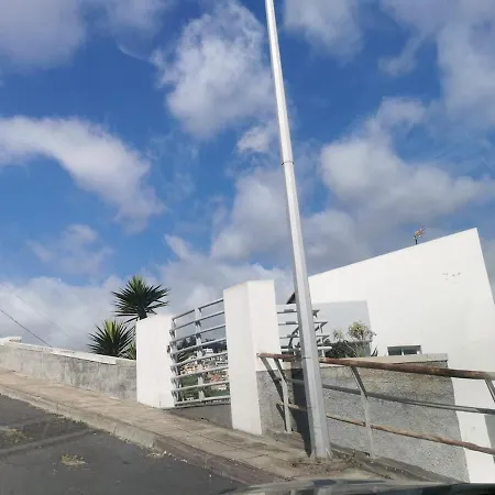 Apartment Pico Barcelos - *