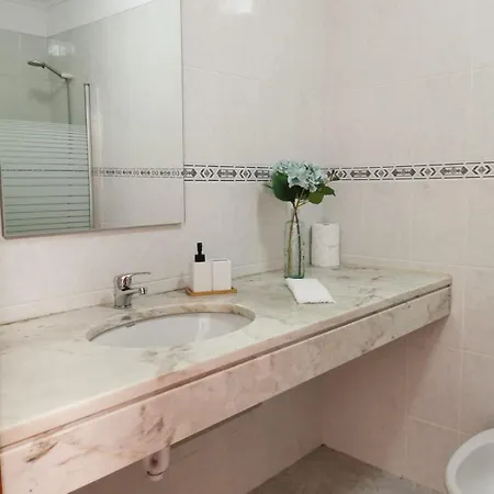 Pico Barcelos - Apartment *