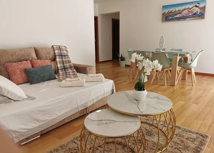 Apartment Pico Barcelos - *